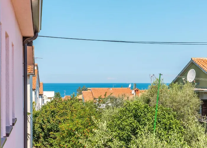 Sanja Premium アパート